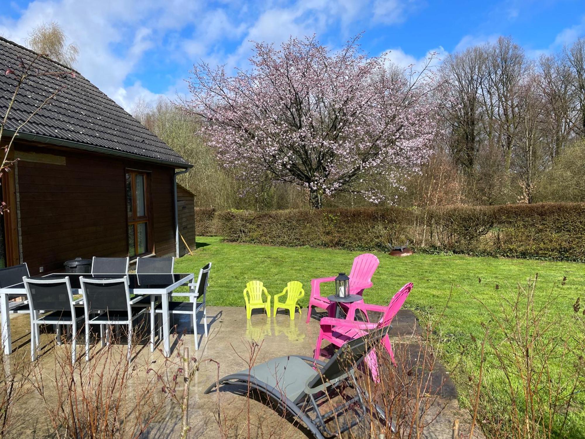 Cottage Chaleureux Dans Domaine Prive Signy-le-Petit ภายนอก รูปภาพ
